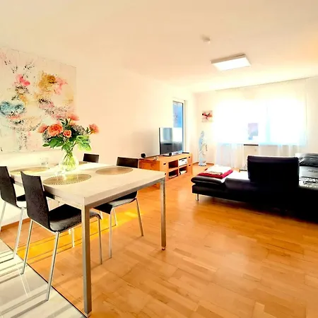 Art Farm I I Naehe Frankfurt I Messe *