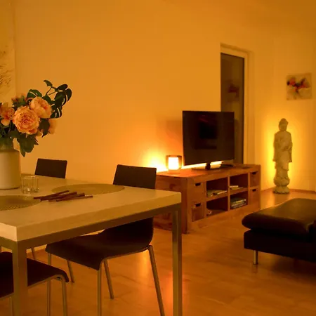 Art Farm I I Naehe Frankfurt I Messe