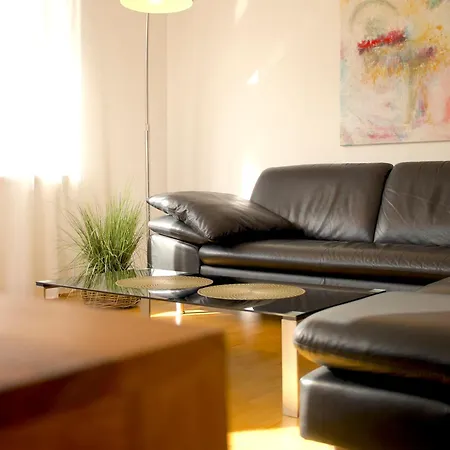 Art Farm I I Naehe Frankfurt I Messe Lejlighed Schoneck