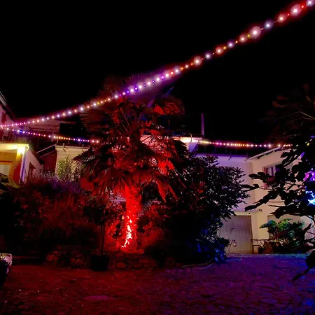 Art Farm I I Naehe Frankfurt I Messe Lejlighed Schoneck