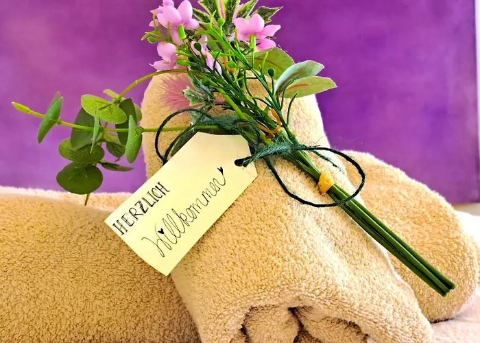 Art Farm I I Naehe Frankfurt I Messe Apartment Schoneck