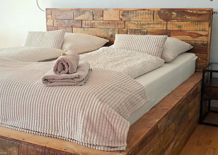 Art Farm I I Naehe Frankfurt I Messe Schoneck