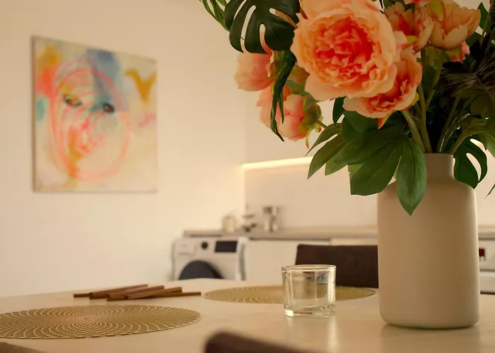 Art Farm I I Naehe Frankfurt I Messe *